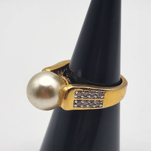 Edco Gold Tone Faux Pearl & CZ Ring (5) - Picture 2 of 8